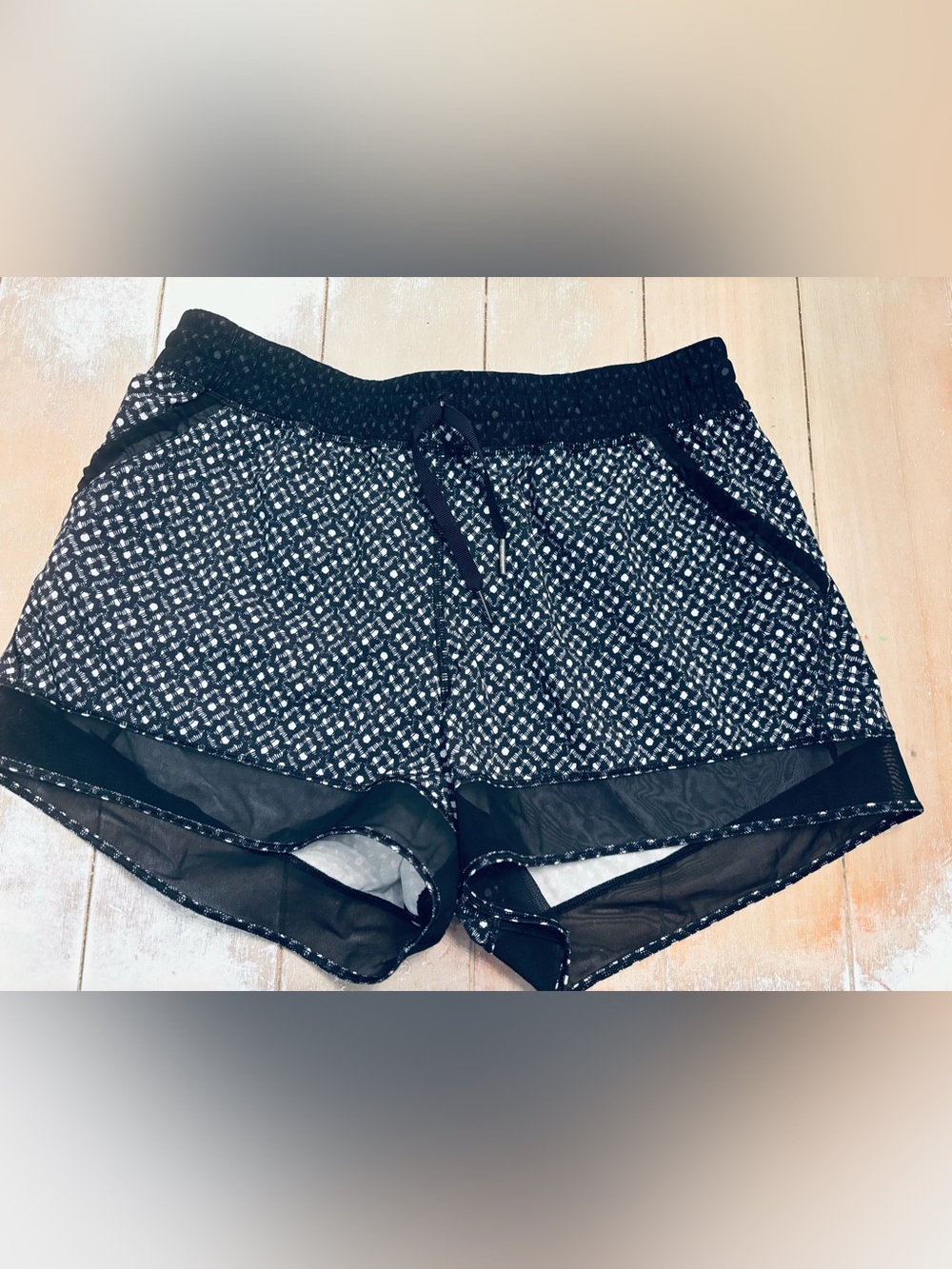 lululemon athletica Black & White Printed Mesh-Trim Sleep Shorts